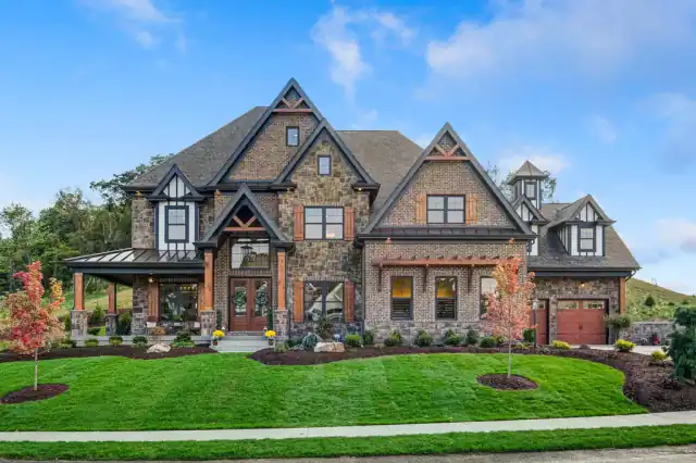 Luxury homes in Pine Township