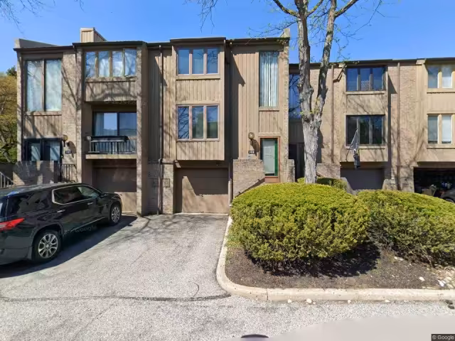 102 Locust Court, Pittsburgh, PA 15237